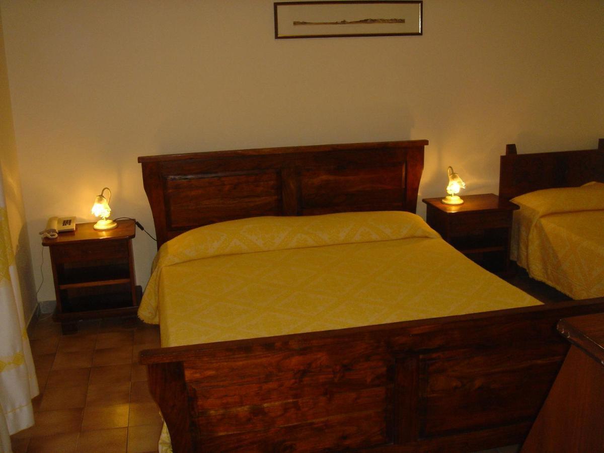 Malaspina Hotel & Resort Bosa Εξωτερικό φωτογραφία