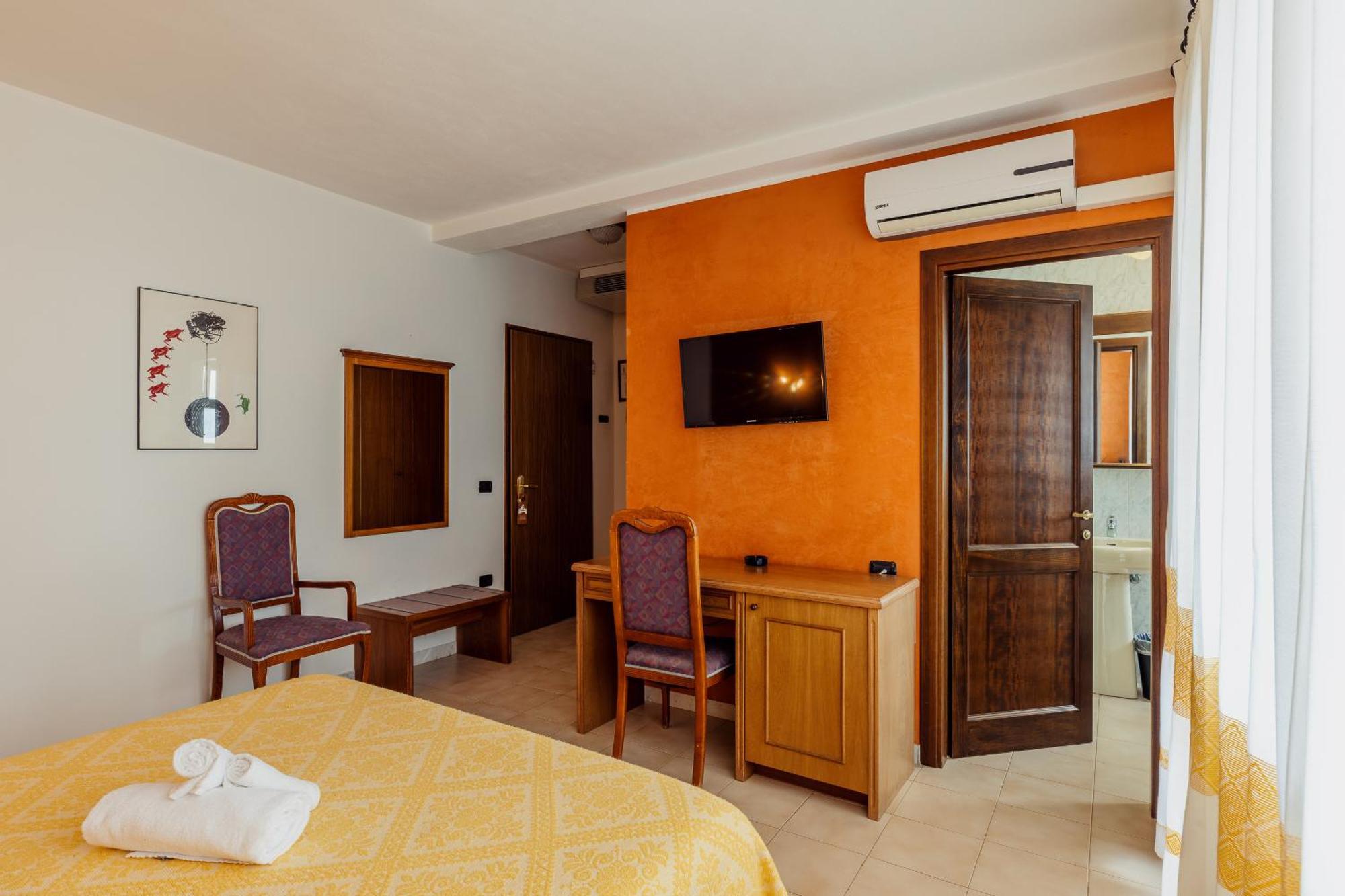 Malaspina Hotel & Resort Bosa Εξωτερικό φωτογραφία