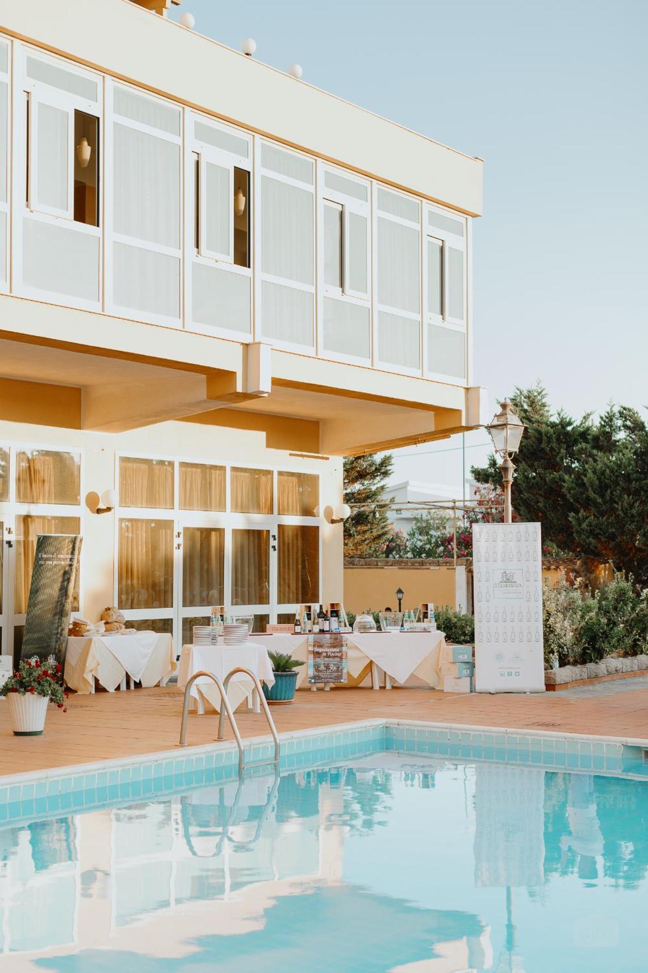 Malaspina Hotel & Resort Bosa Εξωτερικό φωτογραφία