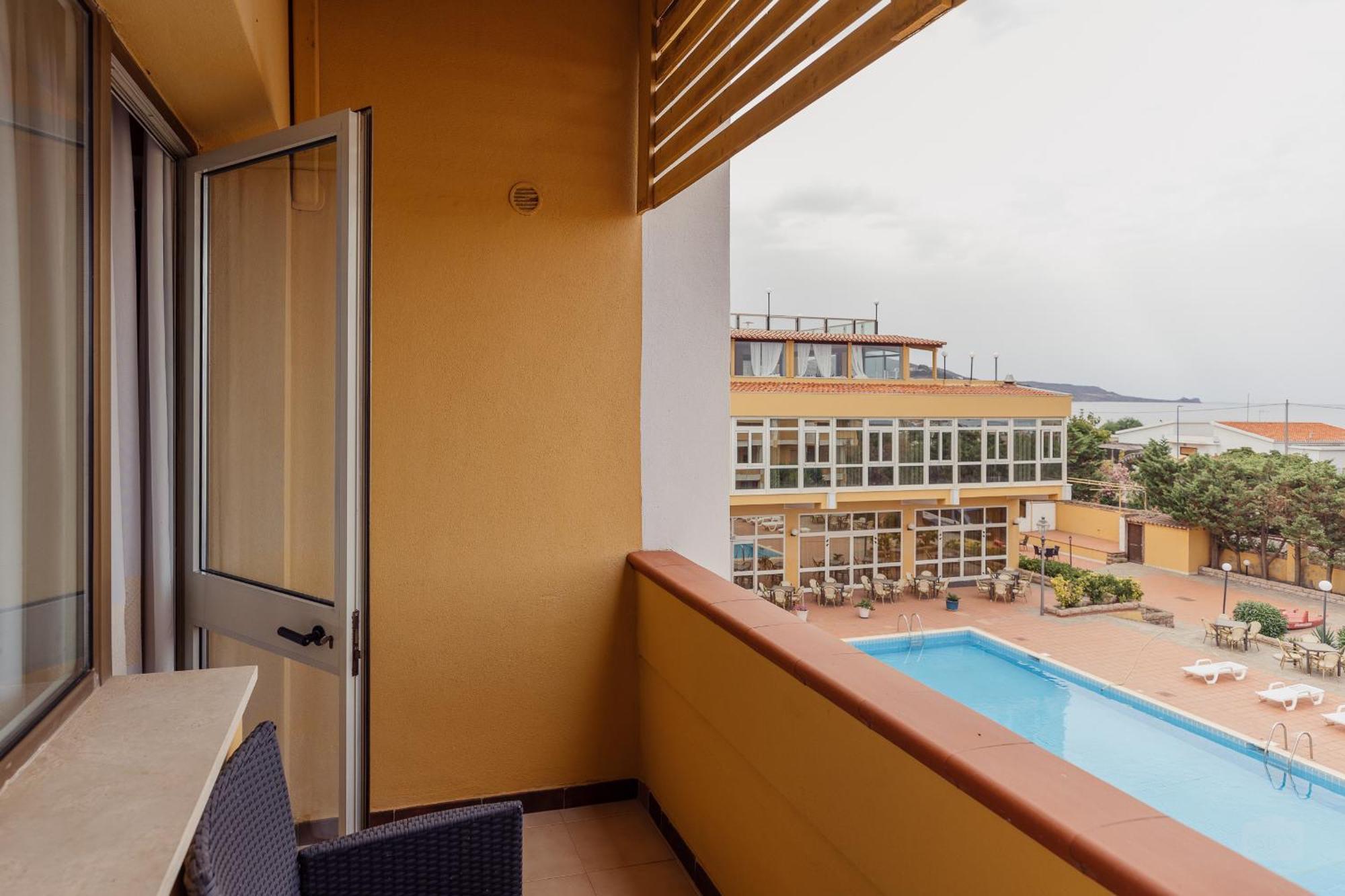 Malaspina Hotel & Resort Bosa Εξωτερικό φωτογραφία